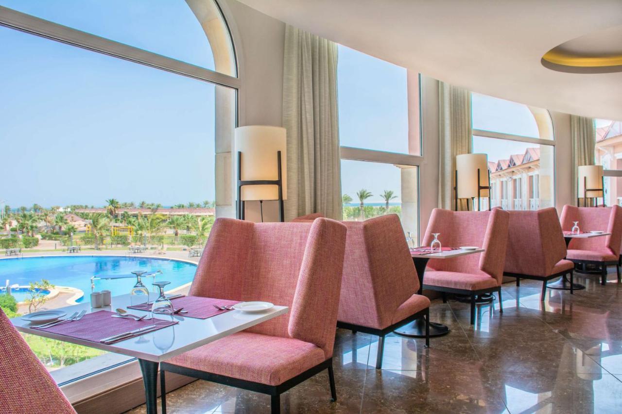 Radisson Blu Resort, Al Khobar Халф Мун-Бэй Экстерьер фото The restaurant